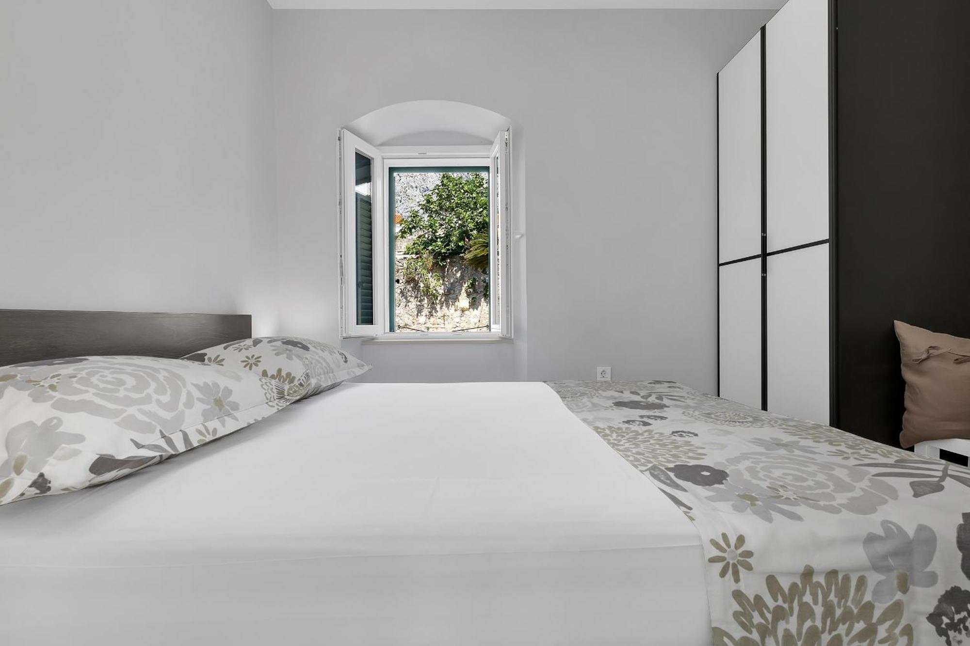 City Center Apartment Dvor Kalalarga Makarska Luaran gambar
